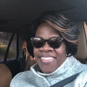 Meet your Posher, Janet